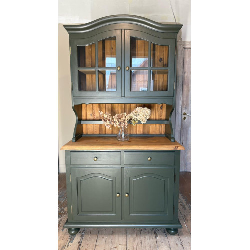 Vitriinkapp "DARK FOREST" Vitriinkapp "DARK FOREST"